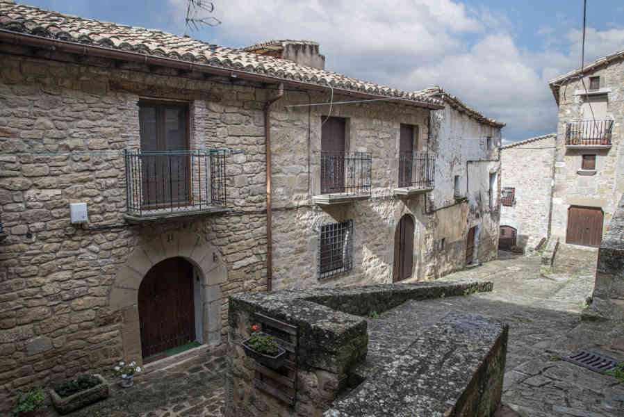 Zaragoza - Sos del Rey Católico 53.jpg